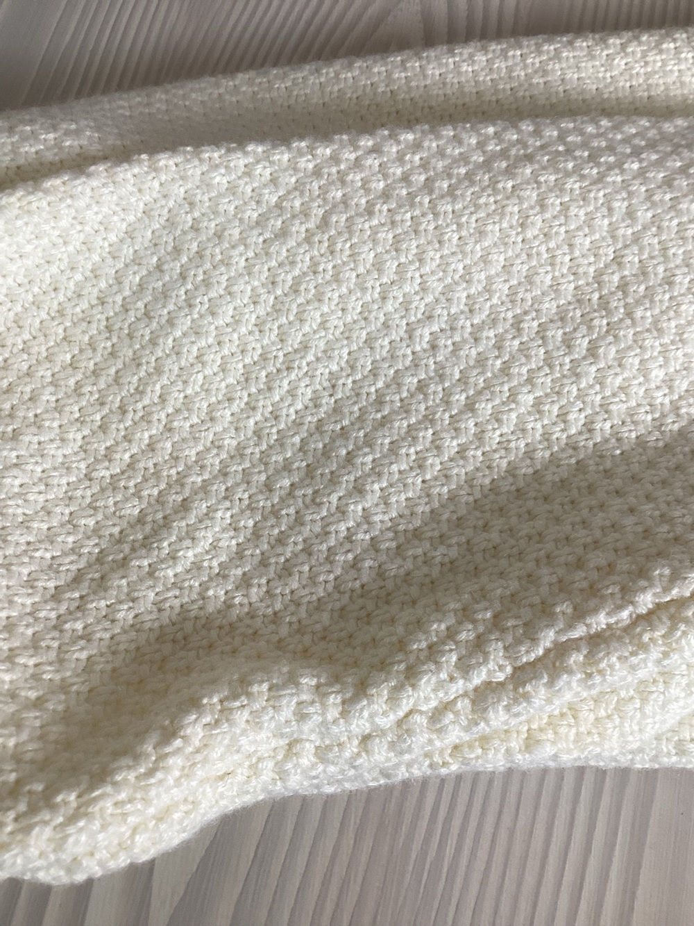 I. B. Diffusion Pullover Sweater Ivory Honeycomb Crochet & Scallop Hem Size L - Picture 11 of 12
